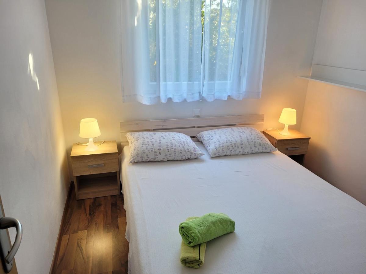 Apartment Adrijana Medulin Exteriör bild
