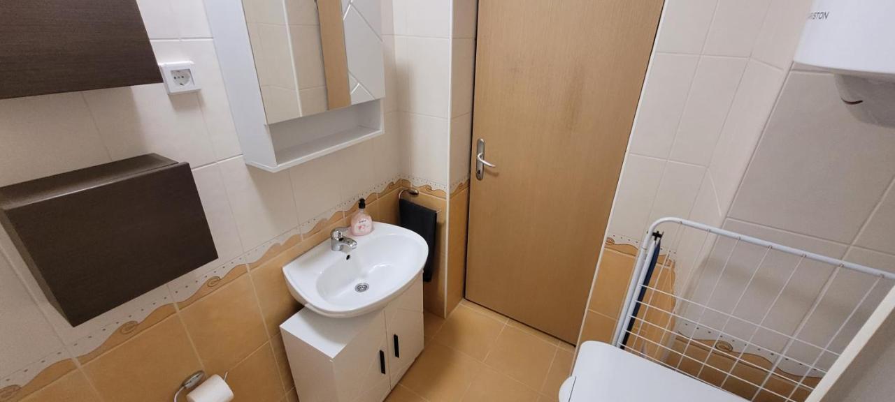 Apartment Adrijana Medulin Exteriör bild